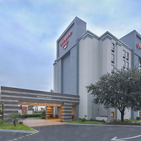 Hampton By Hilton Monterrey Galerias Obispado Экстерьер фото