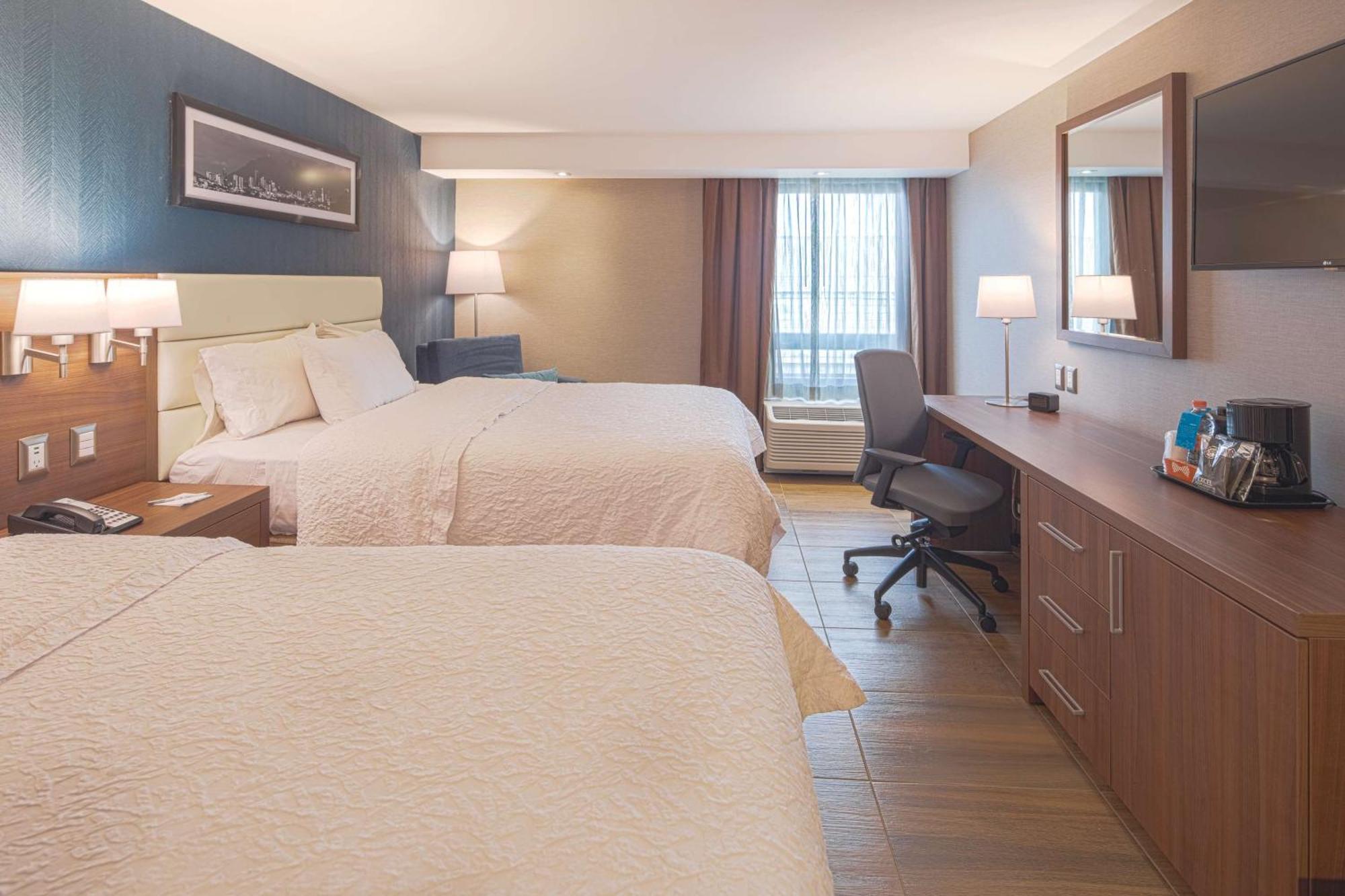 Hampton By Hilton Monterrey Galerias Obispado Экстерьер фото