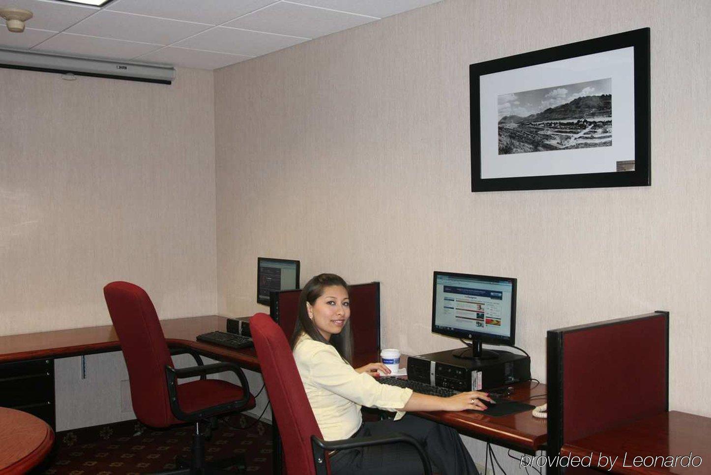 Hampton By Hilton Monterrey Galerias Obispado Удобства фото
